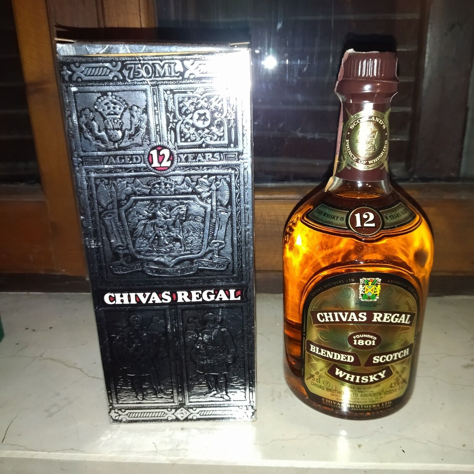 Chivas Regal Blended Scotch Whisky 12 Anni 70cl-image